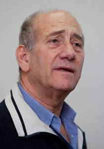 نشر وثيقة شاملة حول خطة عمل للاطاحة بنظام اولمرت من الحكم صورة رقم 1