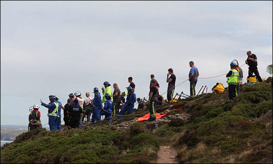 امضت 20 ساعة في سيارتها المترنحة على حافة منحدر ونجت!! صورة رقم 6