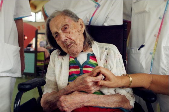 وفاة أكبر عجوز فرنسية عاشت 3 قرون عن عمر 113 عاما!  صورة رقم 10