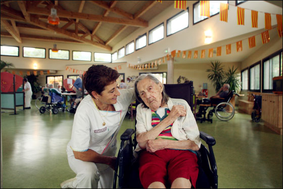 وفاة أكبر عجوز فرنسية عاشت 3 قرون عن عمر 113 عاما!  صورة رقم 5