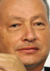 ساويرس يعتذر للمسلمين بتوزيع سي دي للقرآن مجانا صورة رقم 1