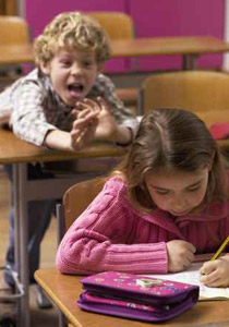 اكثر من 900 طالب بريطاني يطرد من المدرسة يوميا! صورة رقم 1