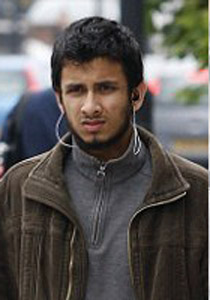 الحبس لمسلمين شوها لوحات اعلانية لفتيات عاريات!!  صورة رقم 1