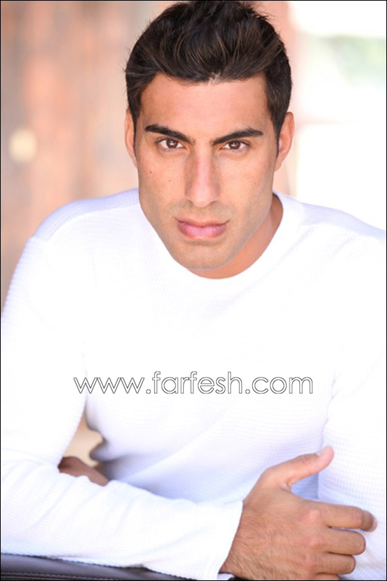 ملك جمال العرب أدم صباغ يوقع ماركة عالمية!!  صورة رقم 3