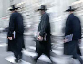 اعتقال ثلاثة متدينين يهود احتجزوا نساء وأطفال واغتصبوهم صورة رقم 1