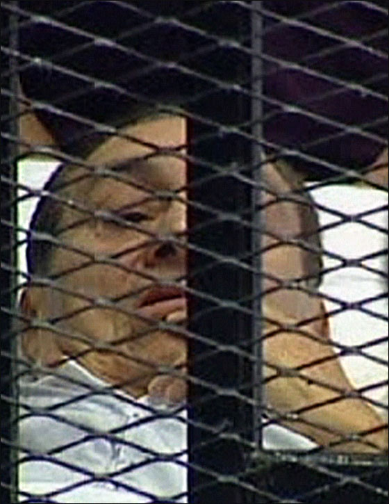 الشارع المصري راض عن المحاكمة التاريخية لمبارك  صورة رقم 12