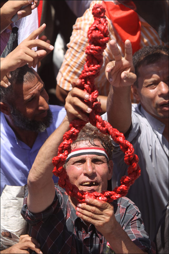 الشارع المصري راض عن المحاكمة التاريخية لمبارك  صورة رقم 17