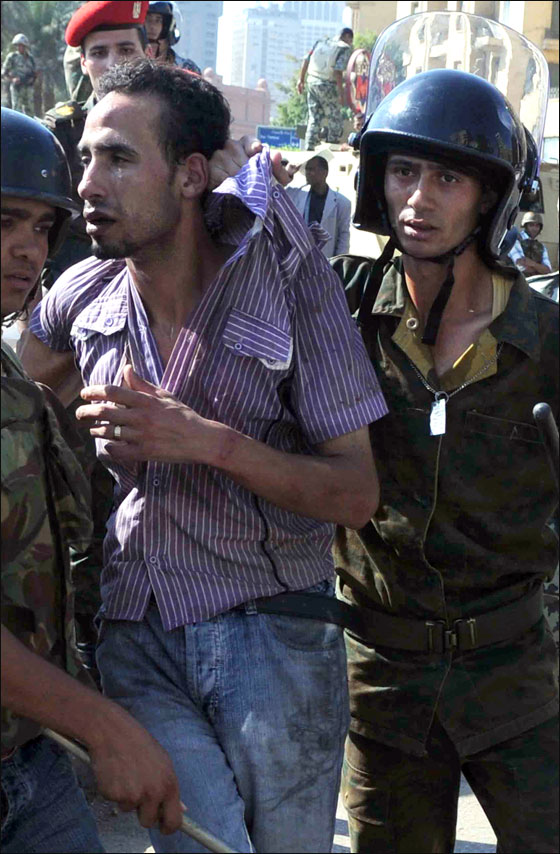 الشارع المصري راض عن المحاكمة التاريخية لمبارك  صورة رقم 20