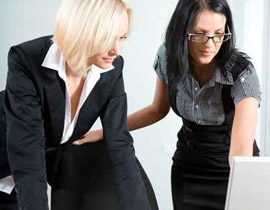 البريطانيات يتركن العمل ويعدن إلى المنازل! فما السبب؟! صورة رقم 1