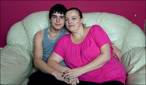 أم لـ 10 ابناء تطلب العون رغم حصولها على 30 الف يورو سنويا صورة رقم 2