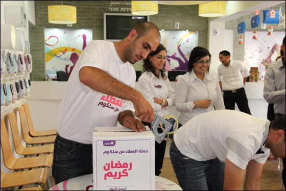 نجاح كبير لحملة سلكوم الرمضانية لدعم العائلات المحتاجة  صورة رقم 4