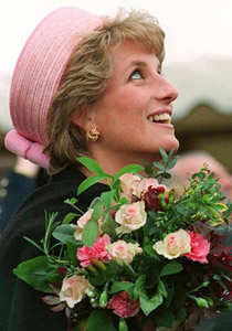 الأميرة ديانا والفايد قتلا عمدا لمنع زواجها من مسلم وكانا مخطوبين صورة رقم 1