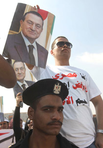 وفق العلماء والدراسات: من يؤيد مبارك مصاب بمرض نفسي!! صورة رقم 1