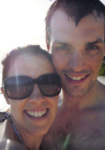 شهر عسل يتحول الى كابوس بعد هجوم قرش يودي بحياة الزوج  صورة رقم 1