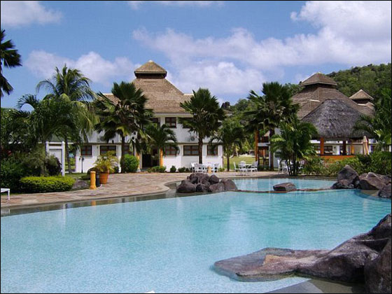 شهر عسل يتحول الى كابوس بعد هجوم قرش يودي بحياة الزوج  صورة رقم 4