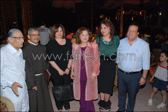 فنانو مصر ومثقفوها في افطار المركز الكاثوليكي صورة رقم 4 فنانو مصر ومثقفوها في افطار المركز الكاثوليكي صورة رقم 4