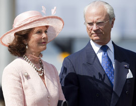 ملك السويد وزوجته يتناولا البيتزا بعد طردهما من مطعم!! صورة رقم 1