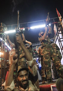 ثوار ليبيا يزحفون على القذافي بيت بيت زنغة زنغة  صورة رقم 1