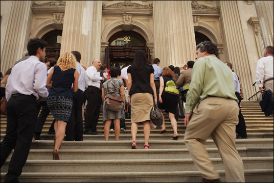 اخلاء مباني نيويورك بعد ان ضرب المنطقة زلزال بقوة 5.8 درجات صورة رقم 6