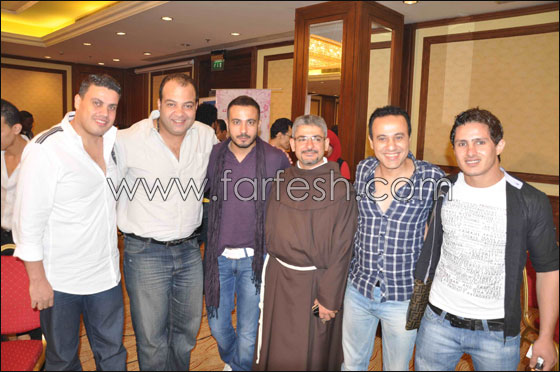 مجموعة من الفنانين تحضر حفل إفطار جماعي للأيتام المعاقين!  صورة رقم 1