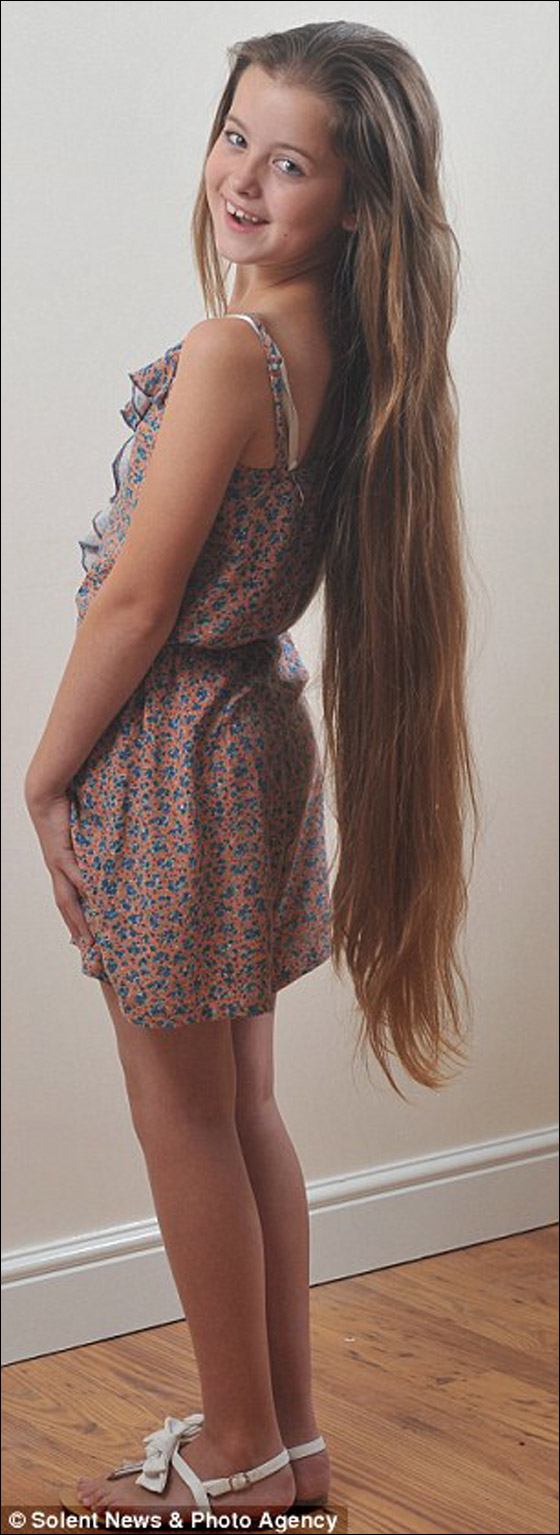 طفلة تقص شعرها بعد 11 عاما وتتبرع به لمرضى السرطان!!  صورة رقم 5