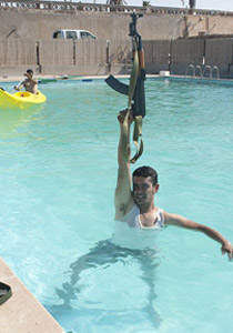 ثوار ليبيا يرتعون في منتجعات القذافي ابن الخيمة والبادية!!  صورة رقم 1