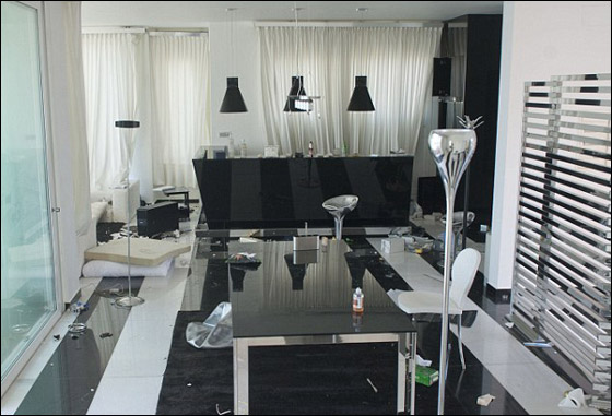 ثوار ليبيا يرتعون في منتجعات القذافي ابن الخيمة والبادية!!  صورة رقم 4