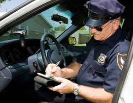 شرطة دبي تستبدل المخالفات المرورية بتقديم عيدية للمواطنين! صورة رقم 1