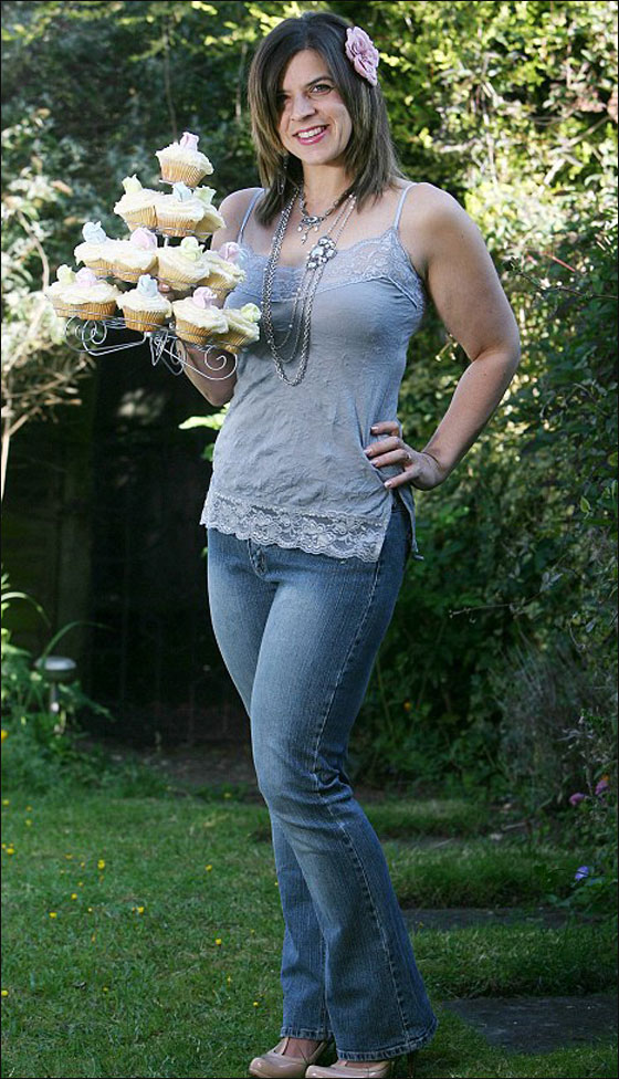 مدمنة على الكعك تفتح محلا لبيع الكعك وتفقد 44 كغم من وزنها  صورة رقم 3