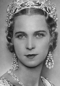 فضيحة: موسوليني كان يقيم علاقة حميمة مع آخر ملكات ايطاليا!! صورة رقم 2