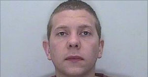 السجن لجندي بريطاني سابق اغتصب 3 مراهقات!! صورة رقم 1