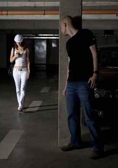 ضابط اسرائيلي يغتصب 400 فتاة قاصر!! صورة رقم 1