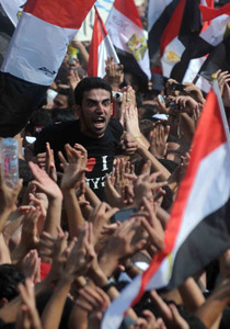 قائد الثوار يروي تفاصيل عملية اقتحام السفارة الاسرائيلية بمصر صورة رقم 1