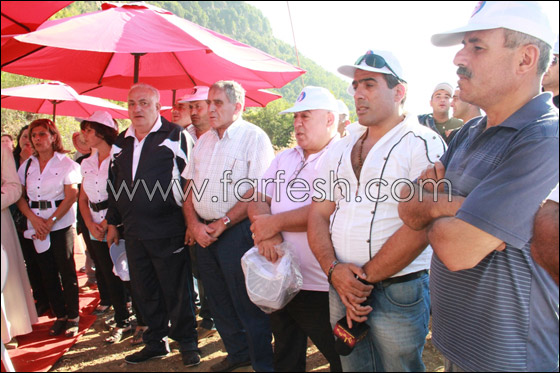 بالصور.. اهالي قرية يانوح يكرسون صليب ضخم!!  صورة رقم 12