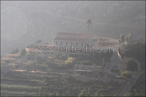 بالصور.. اهالي قرية يانوح يكرسون صليب ضخم!!  صورة رقم 16