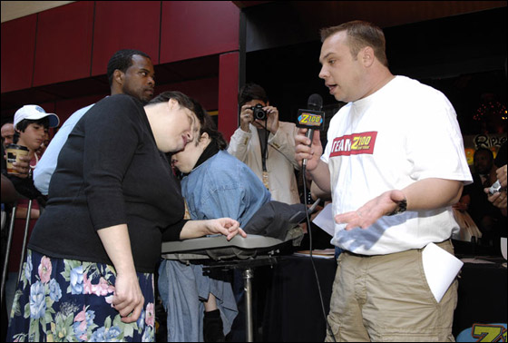 بعيد ميلادهما الـ50.. اكبر توأمان ملتصقان يكشفان اسرارهما النوعية صورة رقم 2