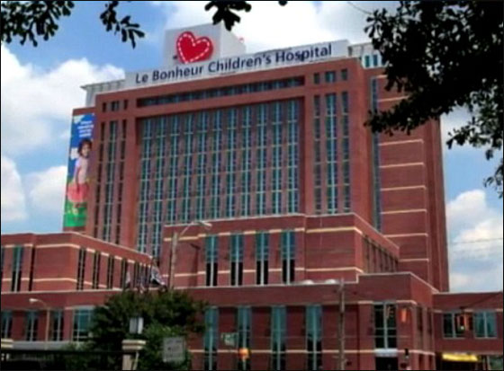 توأمان ملتصقان ينجوان بأعجوبة بعد عملية فصلهما!!  صورة رقم 4