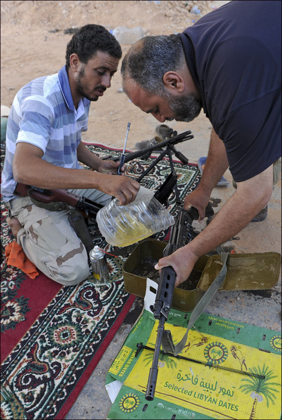 اشتباكات عنيفة وقتلى وجرحى بين الثوار والكتائب في سرت  صورة رقم 5