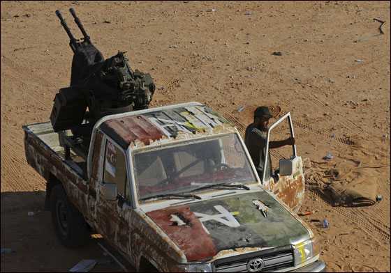 اشتباكات عنيفة وقتلى وجرحى بين الثوار والكتائب في سرت  صورة رقم 7