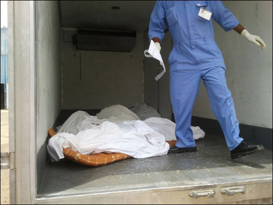 السعوديون يحتفظون بجثث الموتى في سيارات الخضار!!  صورة رقم 8