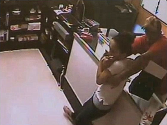 مرعب: سارق قتل عاملة في متجر واخفى جثتها في صندوق سيارتها! صورة رقم 4