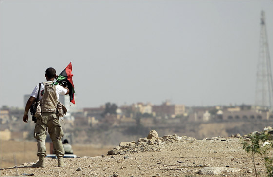 الثوار يسيطرون على معظم انحاء سرت ومعارك طاحنة في بني وليد!! صورة رقم 9