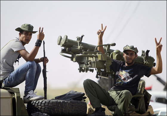 الثوار يسيطرون على معظم انحاء سرت ومعارك طاحنة في بني وليد!! صورة رقم 12