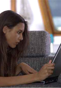 شابة من غزة واجهت الشاباك واوقعت بعميل الاحتلال في يد الامن صورة رقم 2