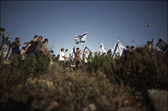 رام الله تلبس حلة الدولة الجديدة وشبح تهديدت اسرائيل يخيم عليها صورة رقم 12