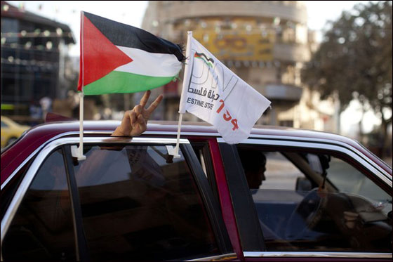 رام الله تلبس حلة الدولة الجديدة وشبح تهديدت اسرائيل يخيم عليها صورة رقم 9