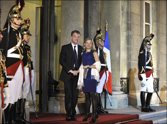 والد الرئيس الفرنسي: زوجة ابني ستلد في اليوم الوطني لالمانيا!! صورة رقم 1