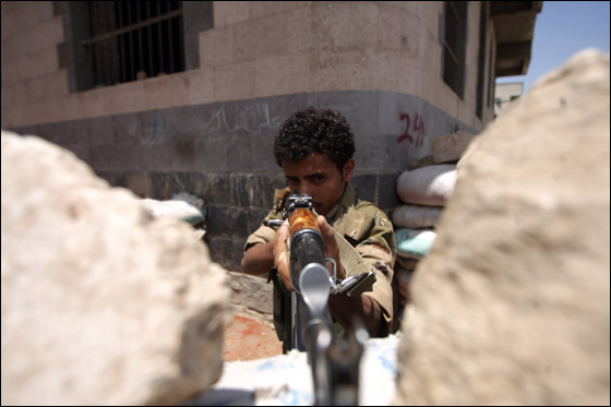 علي عبدالله صالح يعود الى صنعاء بعد رحلة علاج في السعودية!!  صورة رقم 10