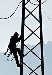 قطع الكهرباء عن حي باكمله.. لرفض أهله تزويجه من حبيبته!! صورة رقم 1