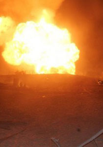 للمرة السادسة: ملثمون يفجرون خط الغاز المصري الاسرائيلي!! صورة رقم 2 للمرة السادسة: ملثمون يفجرون خط الغاز المصري الاسرائيلي!! صورة رقم 2